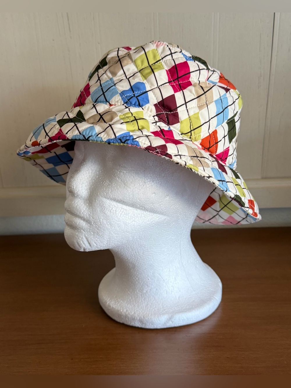 NWOT Lands End Women’s S/M PrimaLoft Colorful Argyle Quilted Winter Bucket Hat
